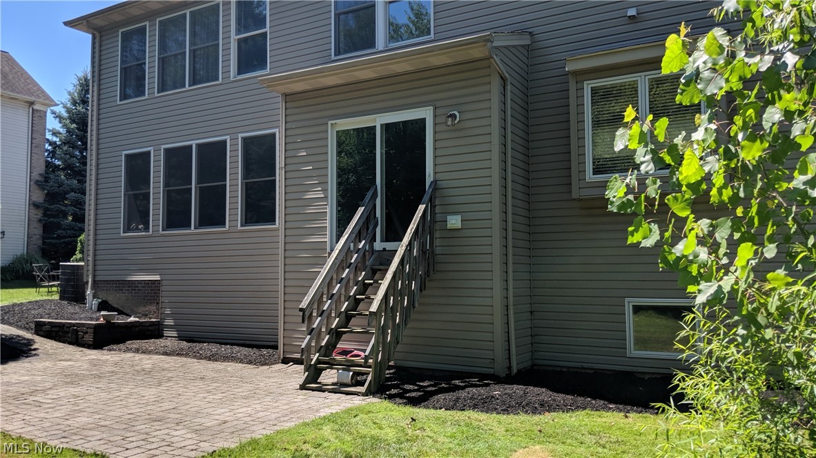 Wellesley Chase 01 04 - Residential Lease