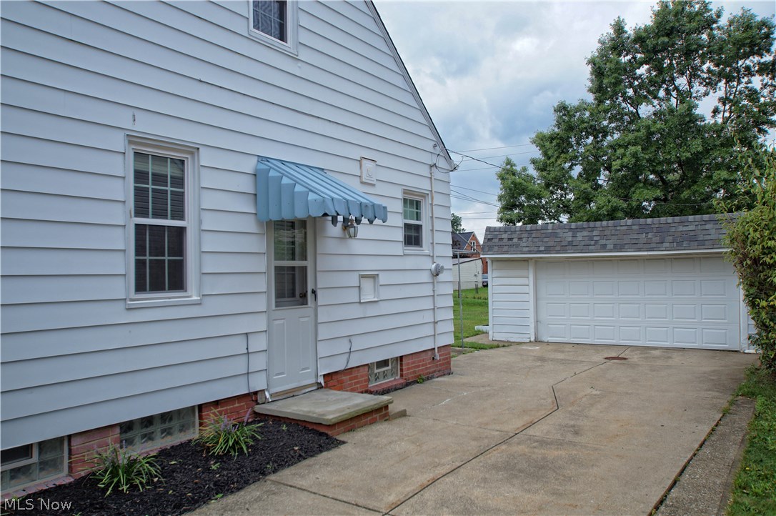 Walter H Telling Broadfield Su - Residential