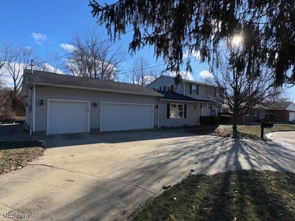 Photo of 915 Nautical Drive, Vermilion, OH 44089 (MLS # 5174977)