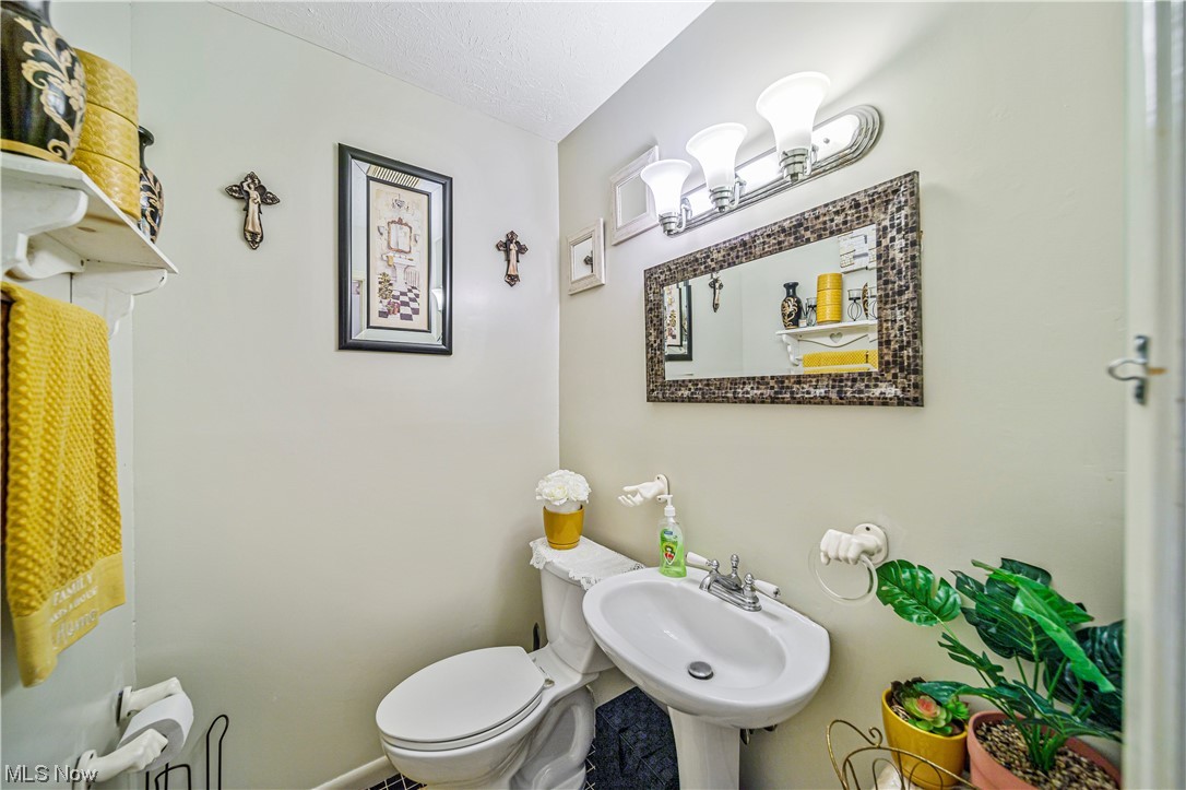 Euclid Manor - Residential