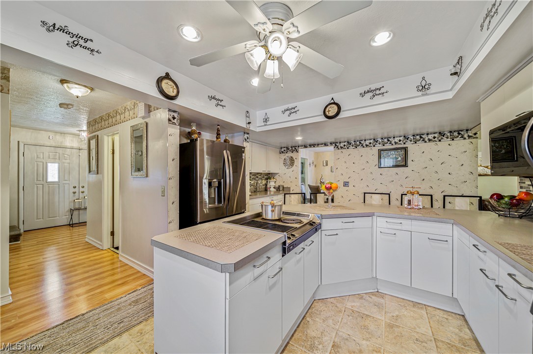 Euclid Manor - Residential