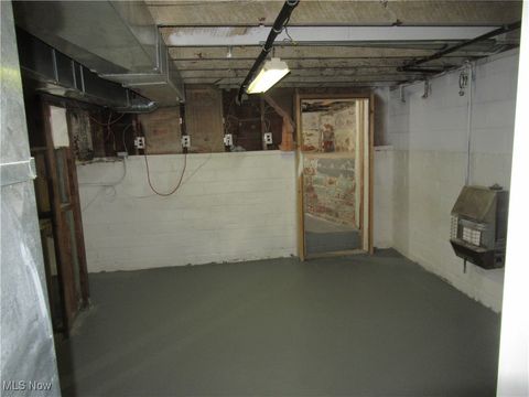 Tiny photo for 3754 W 130th Street, Cleveland, OH 44111 (MLS # 5178375)