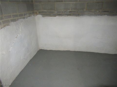 Tiny photo for 3754 W 130th Street, Cleveland, OH 44111 (MLS # 5178375)