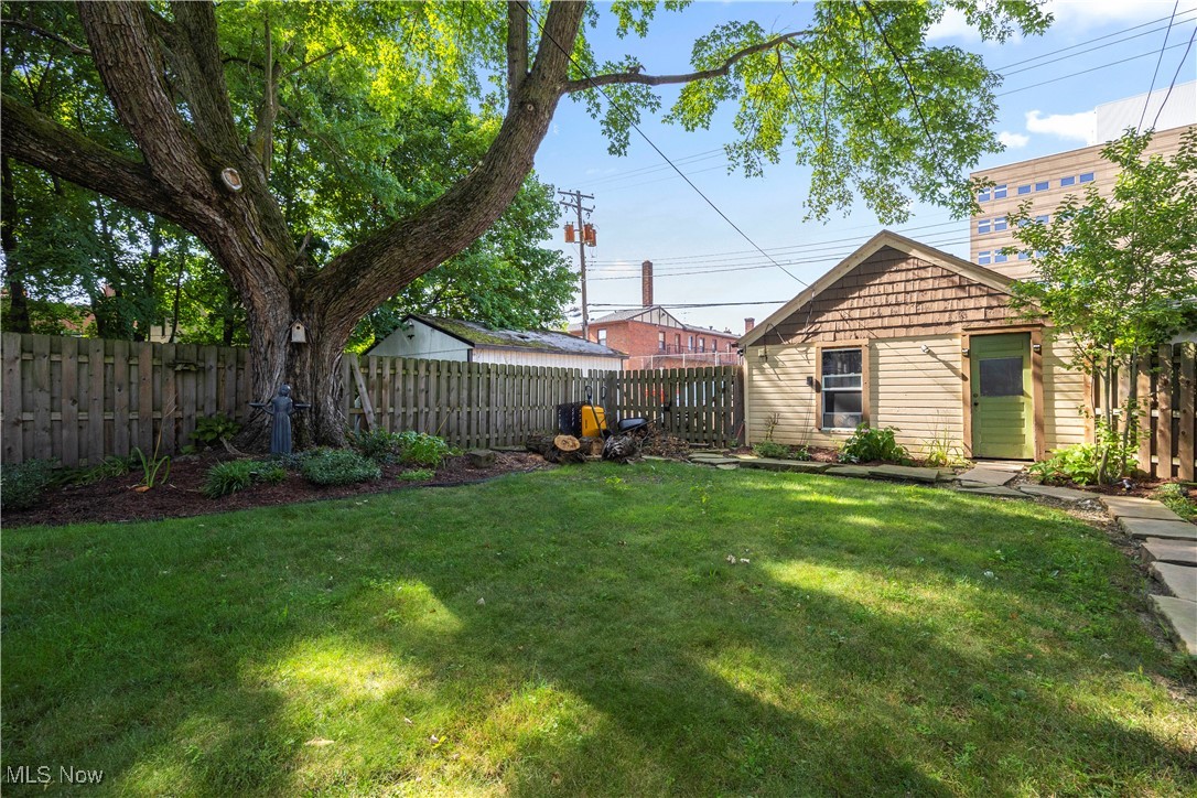 Heman Elys Town - Residential