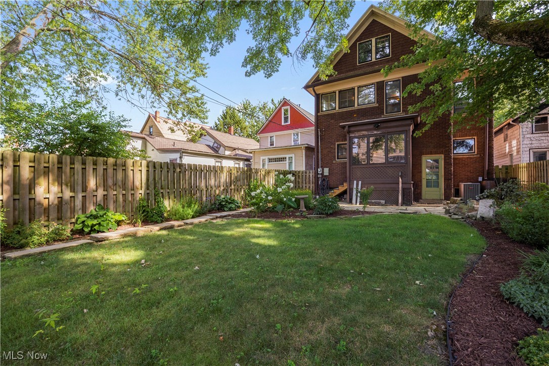 Heman Elys Town - Residential