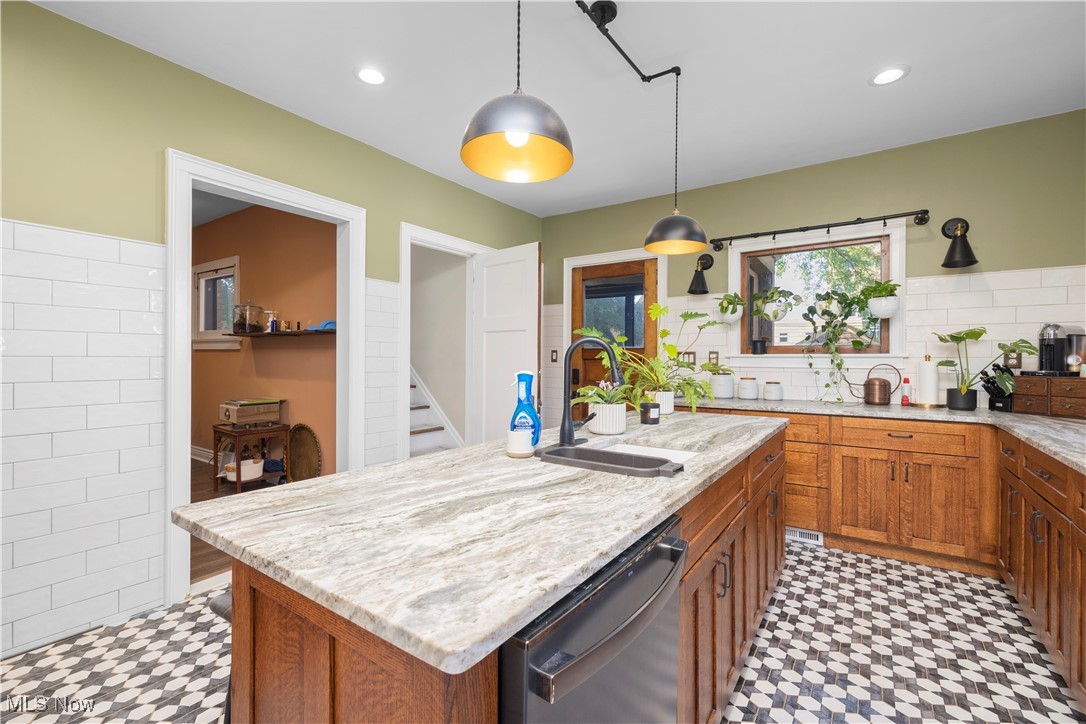 Heman Elys Town - Residential