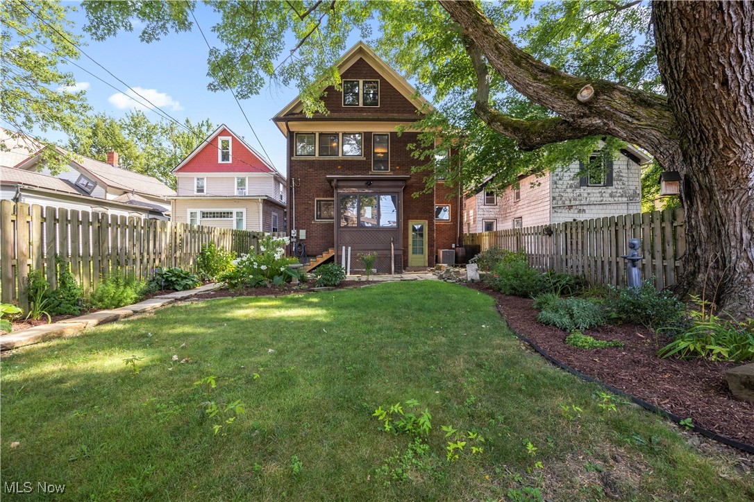 Heman Elys Town - Residential