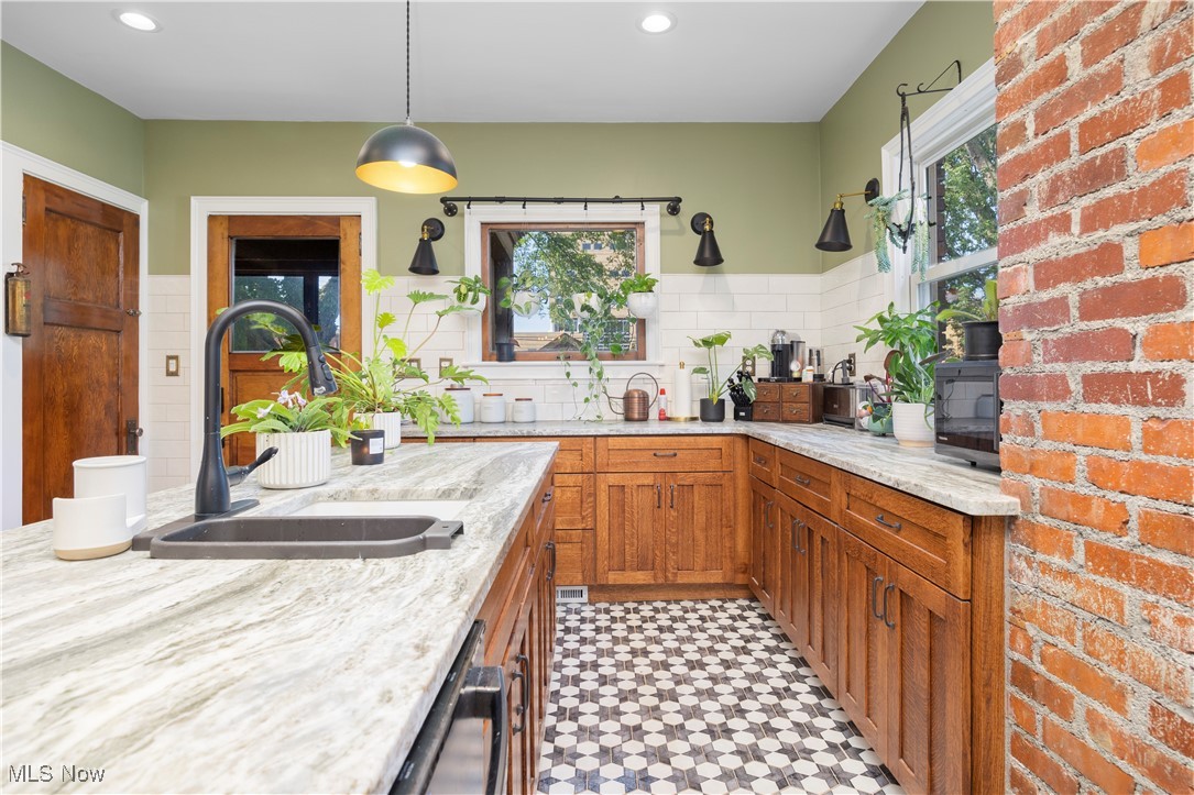 Heman Elys Town - Residential