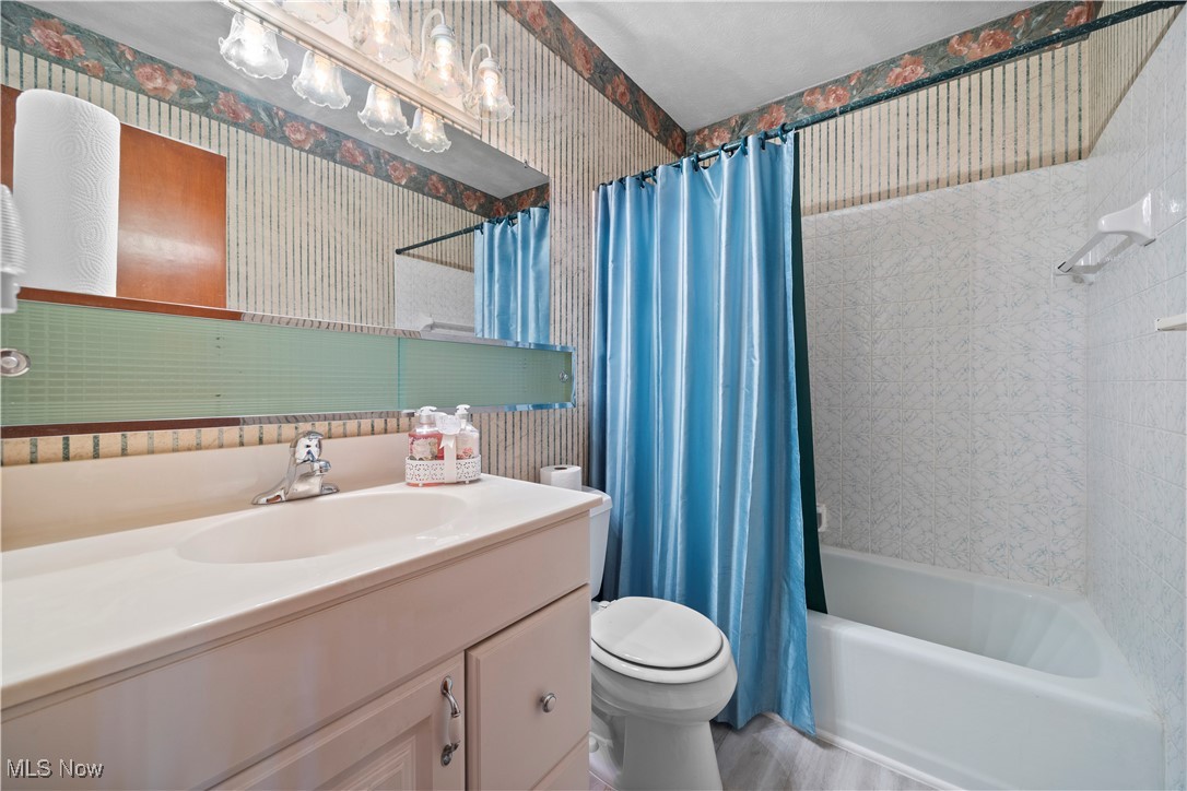 White Oak Drive 06 - Residential