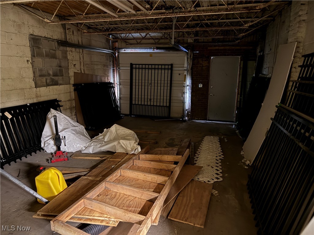 Portage 08 - Commercial Sale