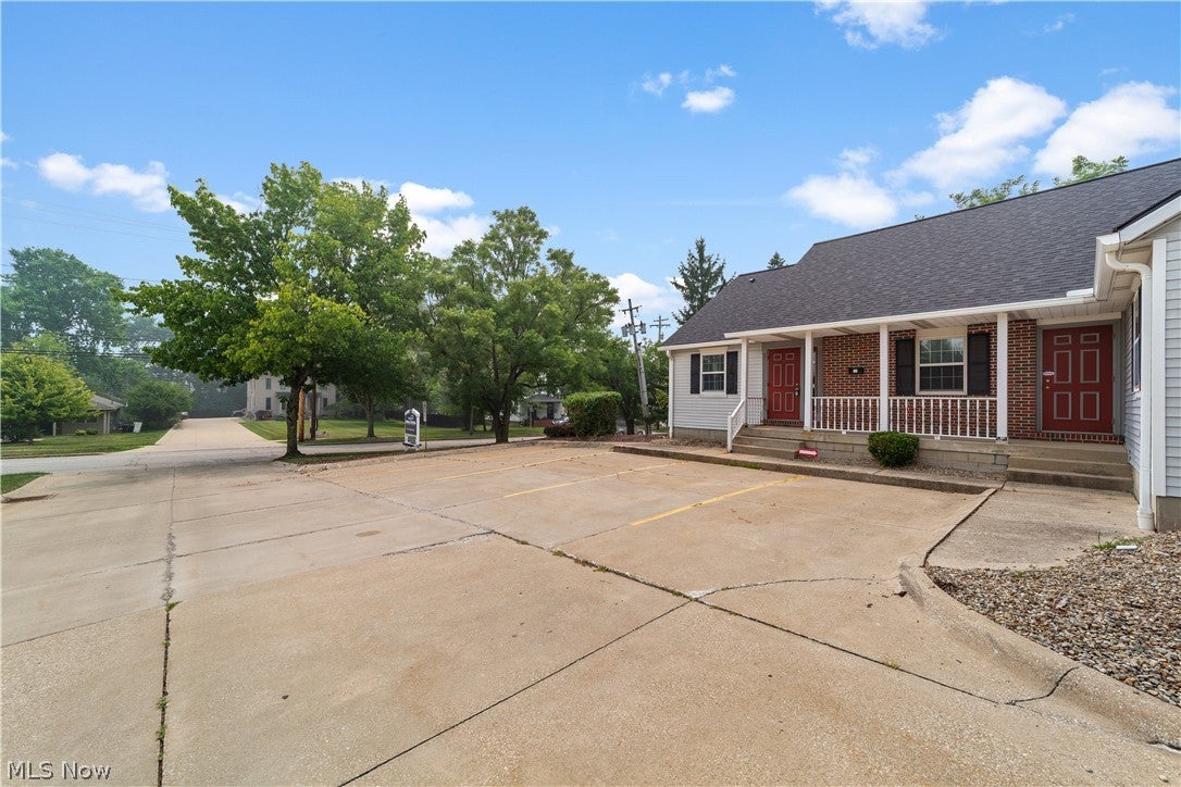 531 E Smith Road