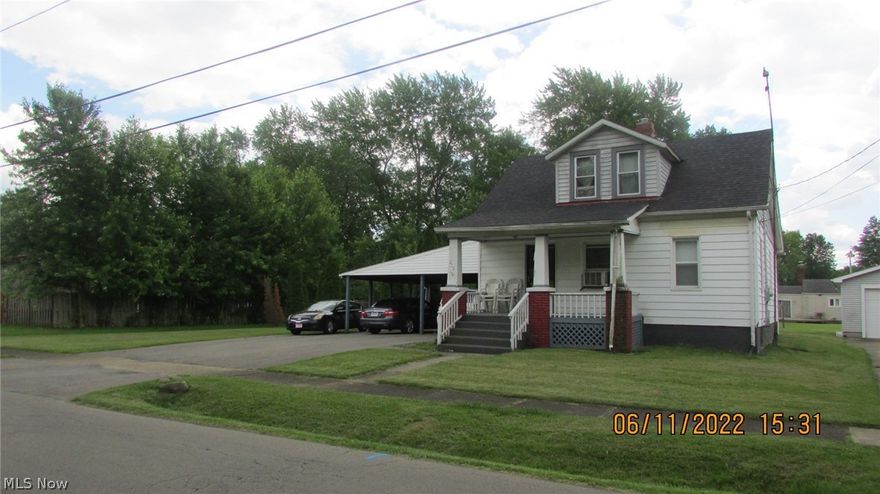 This home feature 2 bedrooms on the main level, 1 large bedroom 1st floor w/bath, formal dining room, nice size living room. The  addition suite  includes 1 nice size bedroom with bath and large living room with access to back deck, separate window air unit.  Bedroom upstairs with office space. full basement with half bath.  2 car garage port.