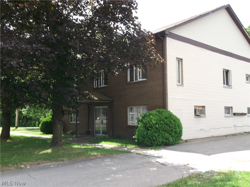 Original Town/Newton Falls - Commercial Sale