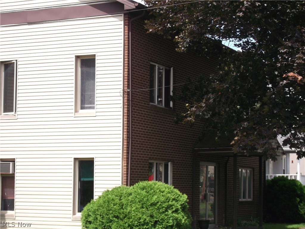 Original Town/Newton Falls - Commercial Sale