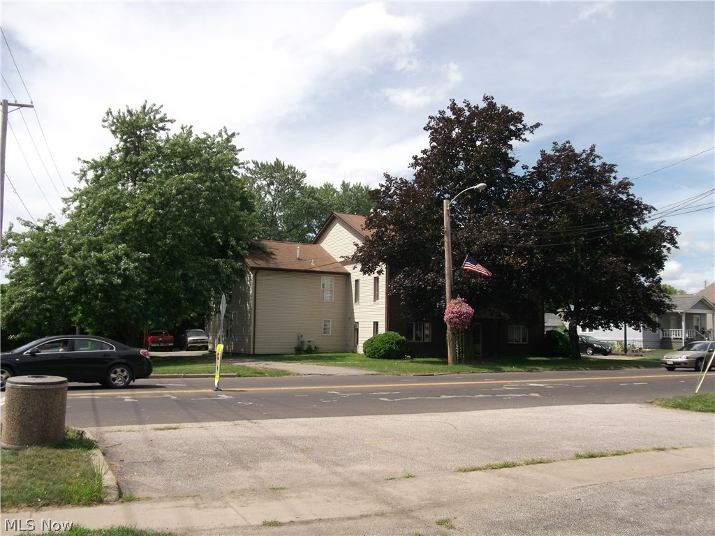 Original Town/Newton Falls - Commercial Sale