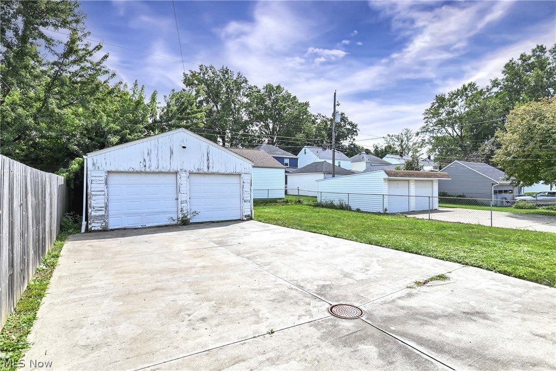 5891 Pearl Road