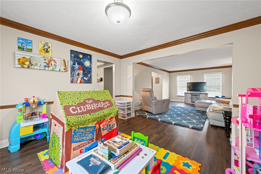 Pine Lakes Village - Residential