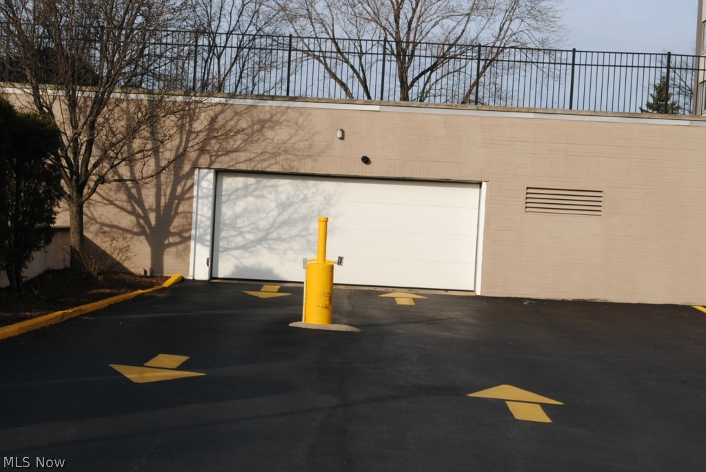 Marine Towers East - Residential