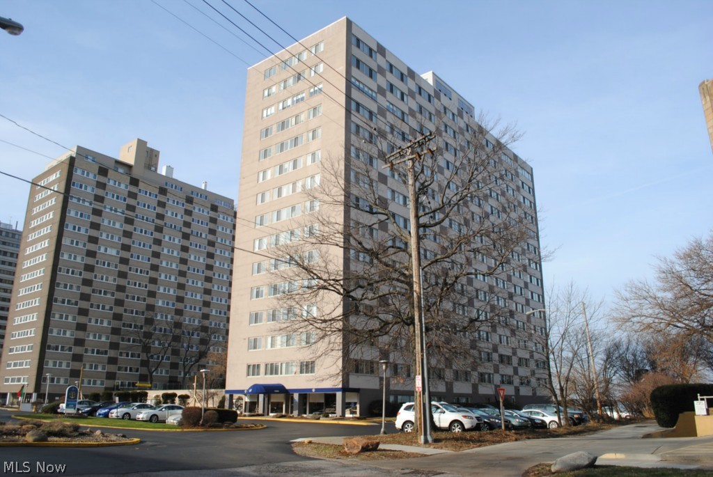 Marine Towers East - Residential