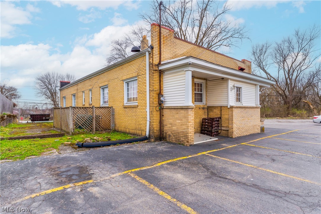 Westinghouse View - Commercial Sale