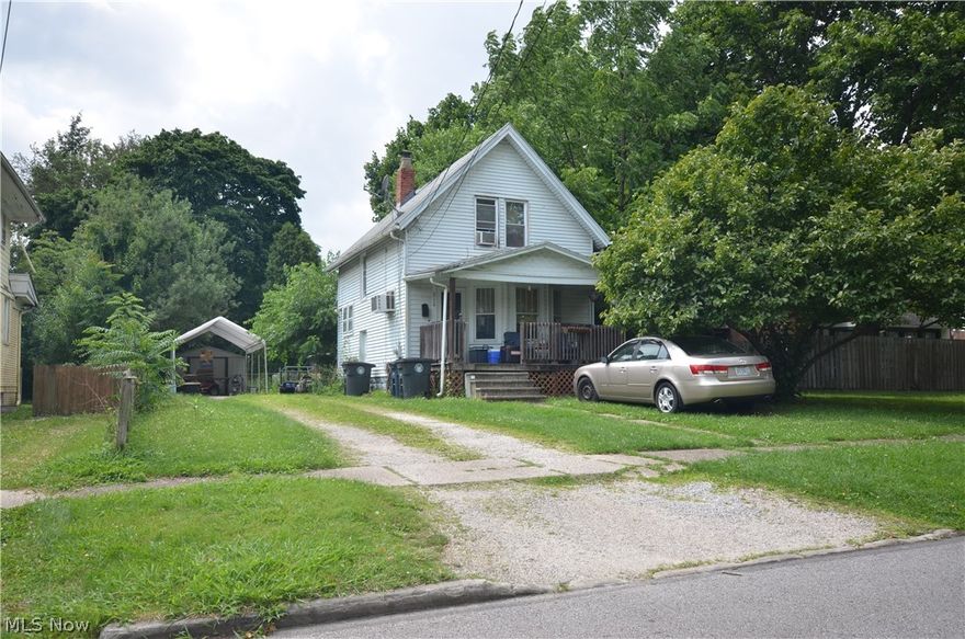 INVESTORS! Pricing is available ONLY for purchase of the entire package of 7 properties- total price $375,000. Bringing in gross rent of $54,000 per year! Tenants pay all utilities- except 828 Wilmot which is through AMHA and sellers pay water bill. Properties available are: 1581 Bauer, 1345 Brandon, 568 Garry, 736 Lovers Lane, 644 Merton, 212 Watson and 828 Wilmot. Buyer must purchase entire package of homes- currently rented with the exception of 212 Watson, which recently moved out. Buyer must sign a purchase agreement and provide proof of financing / pre-approval before scheduling showings as a courtesy to the tenants. $4,500 / mo rent ($54,000 Gross / year). 1581 Bauer ($625 / month tenant for 5+ yrs, rent has not been raised) 1345 Brandon ($650 / month tenant for 3+ years.)568 Garry ( $675 / month tenant for 1+ year.) 212 Watson ( $575/month tenant for 5+ years - moving out now. Rent was never raised) 736 Lovers Lane ($675 / month tenant for 1+ year.) 644 Merton ($600 / month ten