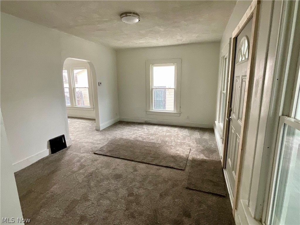 Photo of 425 Spaulding Street, Akron, OH 44310 (MLS # 5194752)