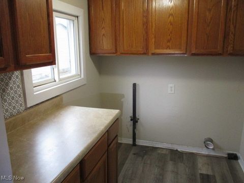 Tiny photo for 46201 Wyoming Avenue, East Liverpool, OH 43920 (MLS # 5178613)