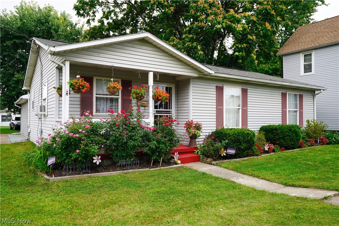 Adorable Ranch style home! Welcome to 1449 Housel Avenue. Built in 1992, this home has been well updated. Be
welcomed through the front porch with fantastic curb appeal into the family room. Nice sized kitchen with a dinette
area, built-in appliances included and great counter and cabinet space. First floor full bath with a tub/shower
combination. Three bedrooms' complete the main floor. Clean basement could easily be finished with potential for a
full bath. Owner built the detached garage within the past couple of years which has access from the back of the home
as well as a shed for storage. Fenced in yard!