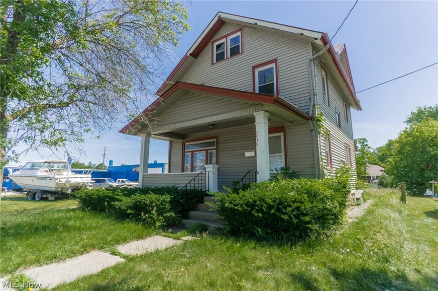 Wonderful 3 bedroom remodeled home within walking distance to University & Hospital.  Move right in!  Garage and fenced yard. Immediate occupancy.  Call to see. Electric budget $55 gas budget $64