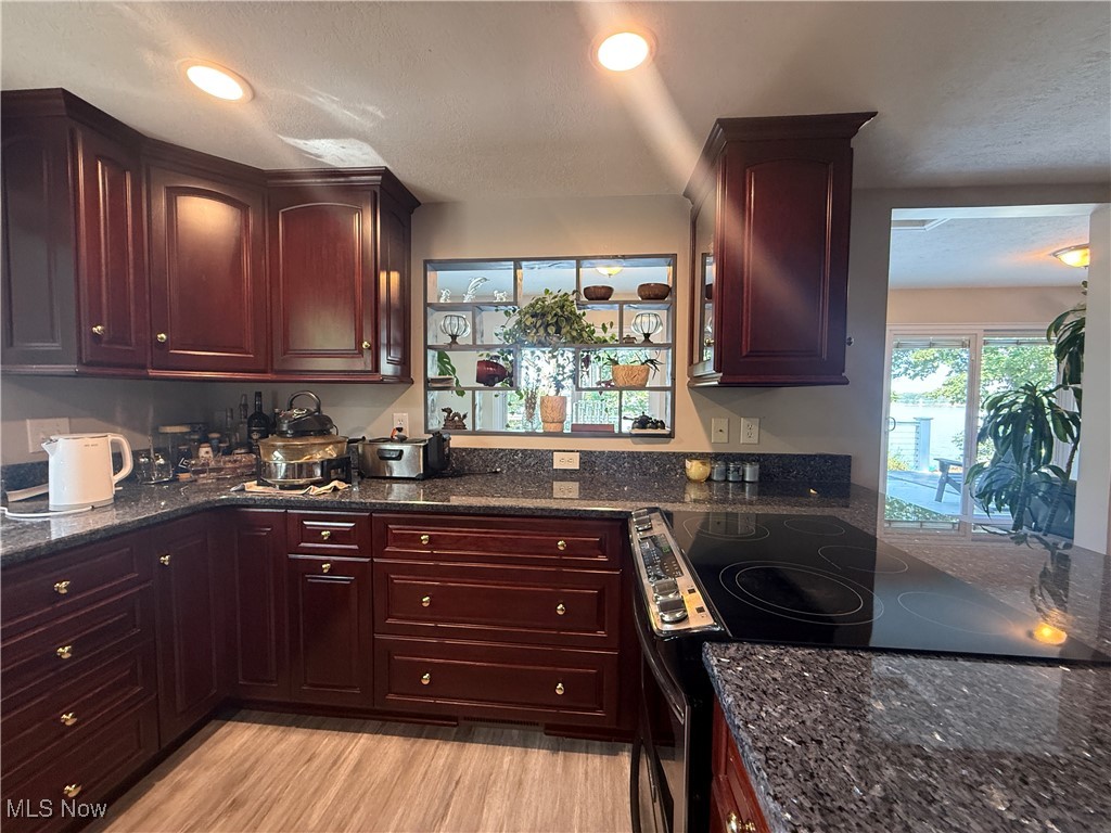 William A Martins Springfield - Residential