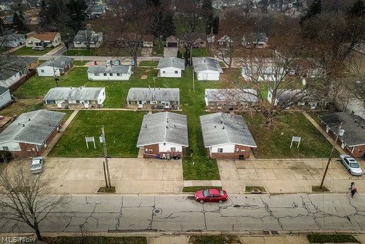 Sawyer & Haynes Springfield Court - Residential Lease