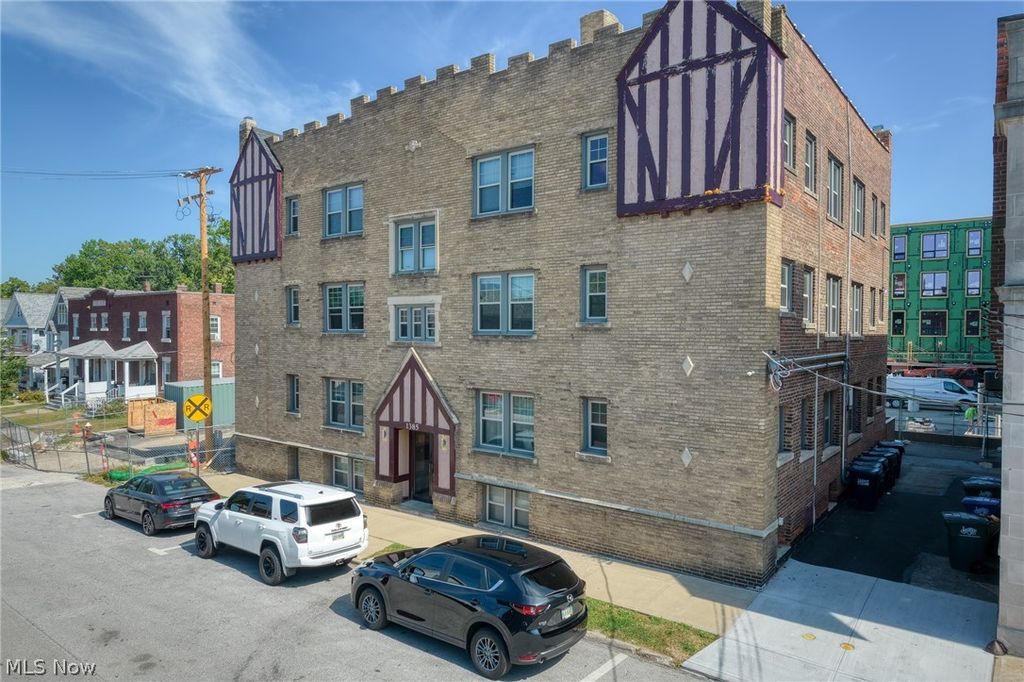 Photo of 1385 Cranford Avenue #14, Lakewood, OH 44107 (MLS # 5205307)