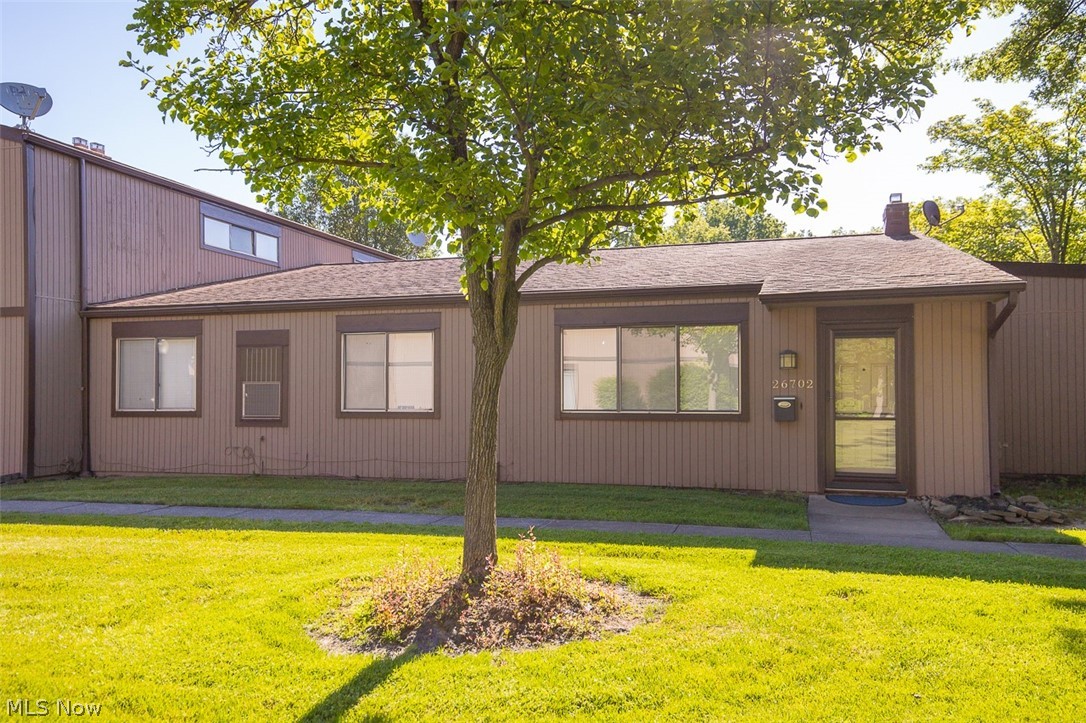 26702 Lake Of The Falls Boulevard