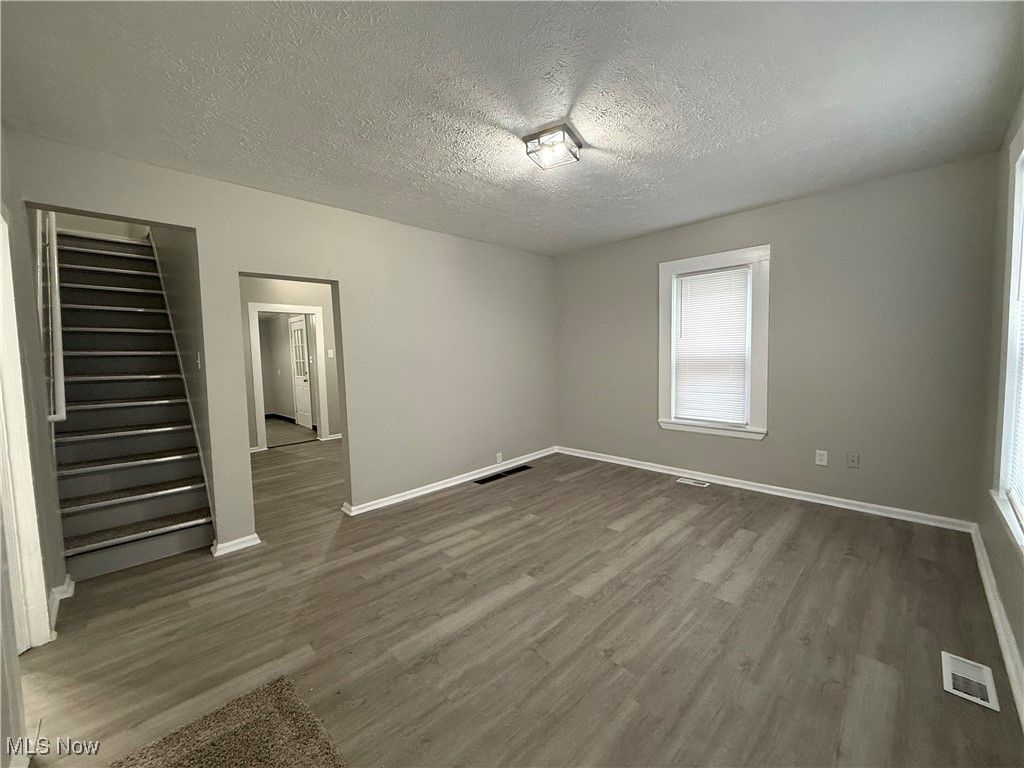 Photo of 863 Bank Street, Akron, OH 44305 (MLS # 5176710)