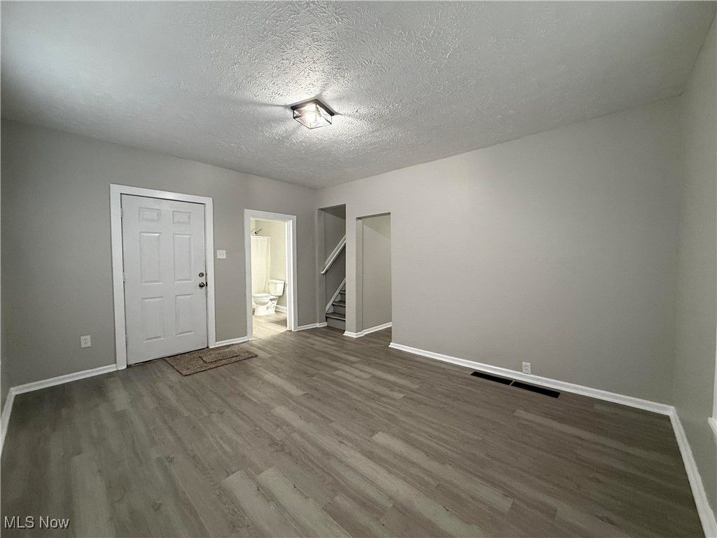 Photo of 863 Bank Street, Akron, OH 44305 (MLS # 5176710)