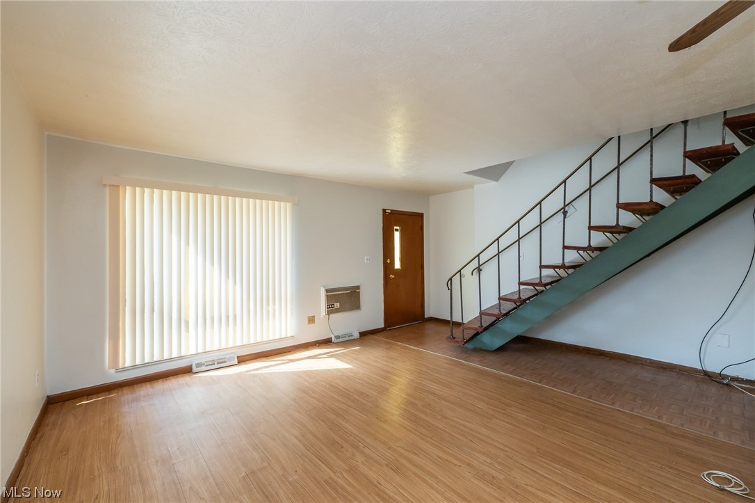 Colonial Park Condo - Residential