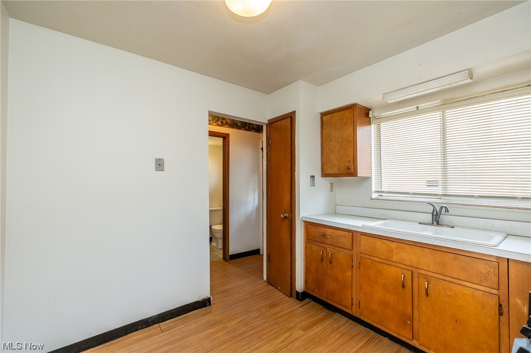 Colonial Park Condo - Residential