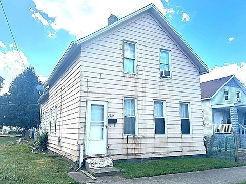 3205 Seymour Avenue Cleveland OH 44113
