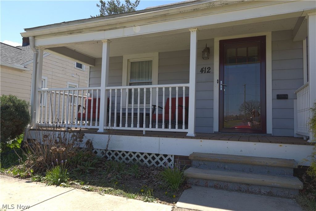 Photo of 412 Alexander Avenue, Lorain, OH 44052 (MLS # 5203054)