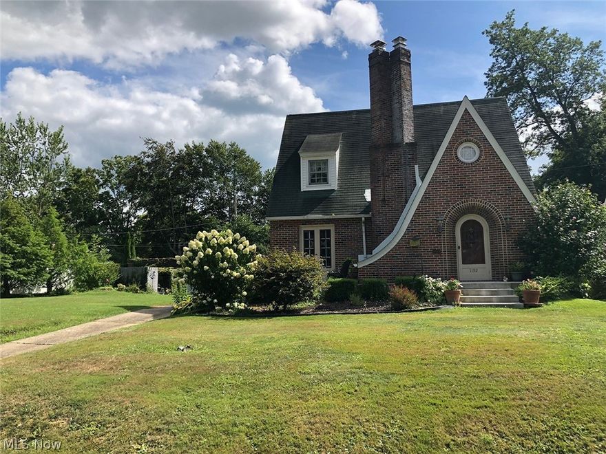 Unique Architectural Design Home – Classic 5-Car Garage/Workshop – Brick & Stone Exteriors – Large Dbl. Lot – Alliance, OH – Owner is downsizing, ABSOLUTE AUCTION, all sells to the highest bidders on location: THURSDAY – SEPTEMBER 26, 2019 – 12:30 PM, REAL ESTATE SELLS AT 1:00 PM. Real estate features large double lot with nice approach, unique architectural home w/ double fluted chimney, brick & stone exterior, newly remodeled concrete front porch & steps (2017). The first floor has a white kitchen, dining room w/ French doors, large living room w/ hardwood floors and fireplace. Two bedrooms upstairs and a full bath. Full basement with full bath, storage rooms, updated gas furnace & C/A. Home has been tuck pointed (2018). Classic detached 5-car garage plus workshop. All brick w/ 3 new overhead doors (2019), new steel roof (2013) & concrete. Loads of potential! Property has nice landscaping & rear arbor and gardening area. Decorate this home to your liking. Open for viewing auction day