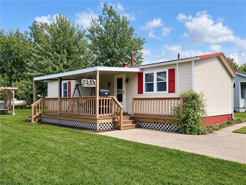 Homes For Sale - 443 Morgan Court<br/> LaGrange, OH 44050