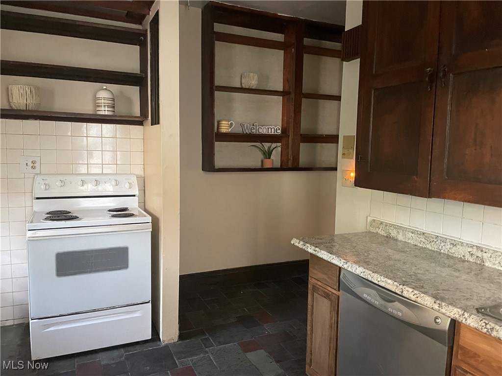 Cleveland Heights, Ohio 44106, United States, 3 Bedrooms Bedrooms, ,2 BathroomsBathrooms,Residential,Active,18682