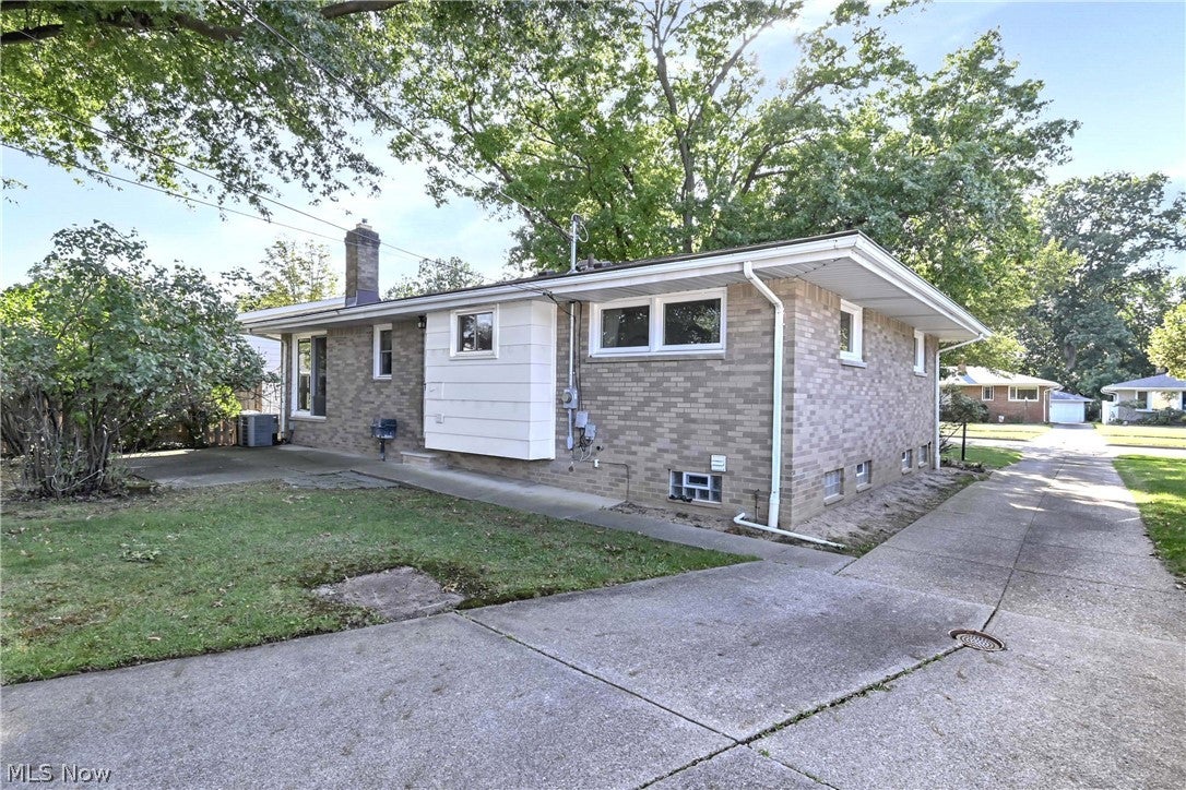 6213 Nelwood Road