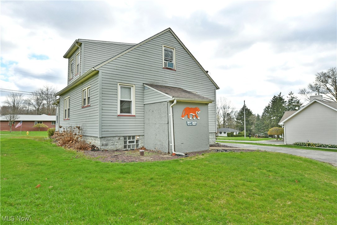 8651 High Street, Warren, Ohio image 6