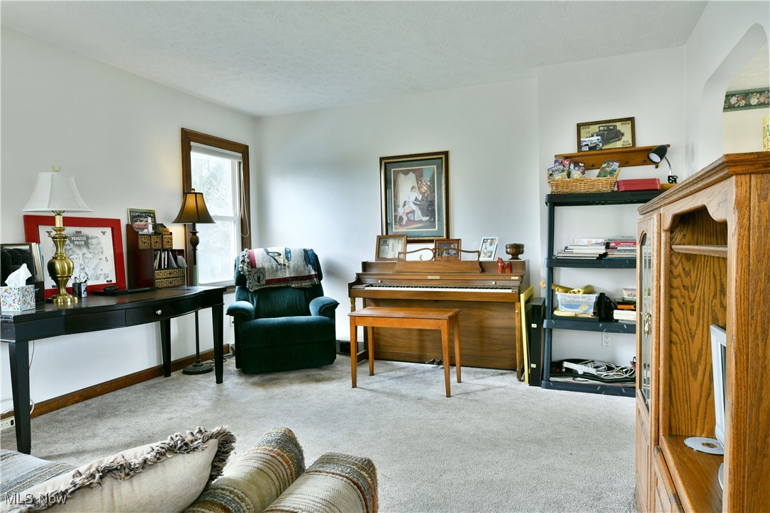 8651 High Street, Warren, Ohio image 17