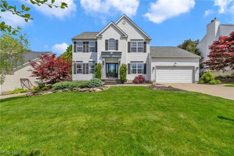 Homes For Sale - 386 Weatherstone Drive<br/> Wadsworth, OH 44281