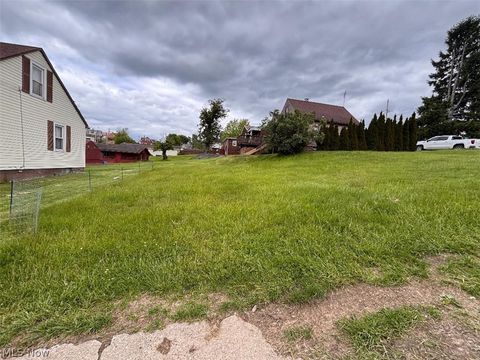 Tiny photo for 119 Church street, Weirton, WV 26062 (MLS # 5210251)