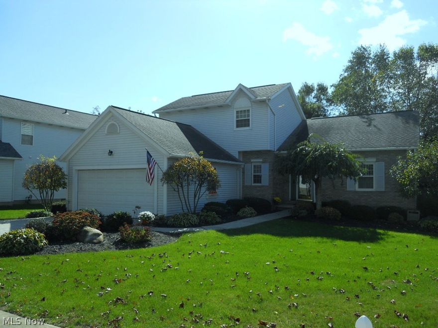 Location! Location! Location! Convenient to almost anything. Super maintained villa next to Lake Cable. 3 bedrooms, 2.5 baths. 1st floor master suite. Den or dining room - your call! Finished rec room in LL. Adds an additional 375 sq ft of living space. Newer furnace & c/a. Stove & refrig - 2014.