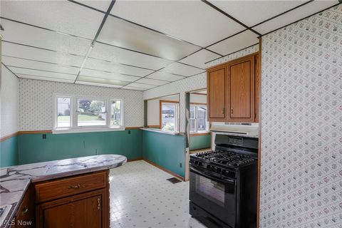 Tiny photo for 808 N 12th Street, Cambridge, OH 43725 (MLS # 5202862)