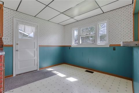 Tiny photo for 808 N 12th Street, Cambridge, OH 43725 (MLS # 5202862)